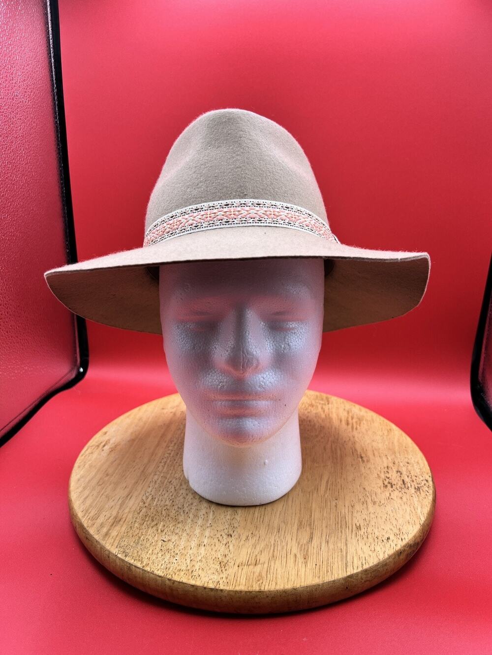D&Y David And Young Tan Wool Hat Women’s Fashion Cap